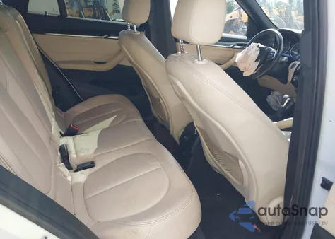 2018 BMW X1 xDrive28I из США, поврежденный, VIN WBXHT3C3XJ5K21131